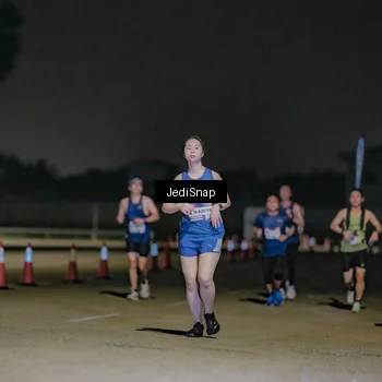 Runner Photo 7505098