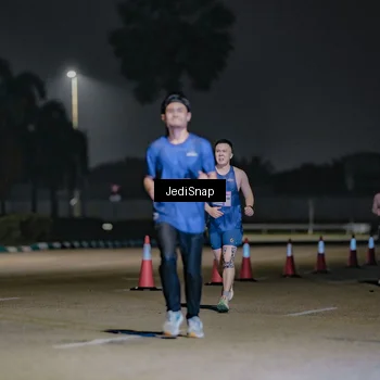 Runner Photo 7505100