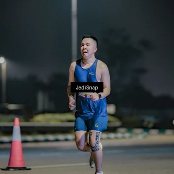 Runner Photo 7505111