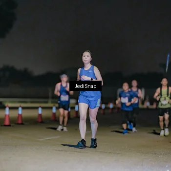 Runner Photo 7505112