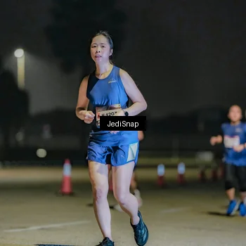 Runner Photo 7505115