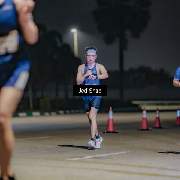 Runner Photo 7505119