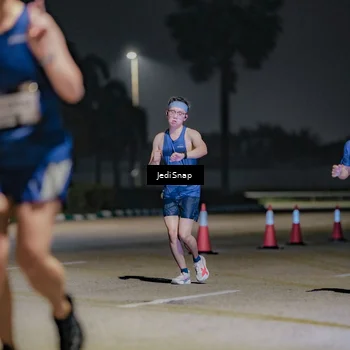 Runner Photo 7505124