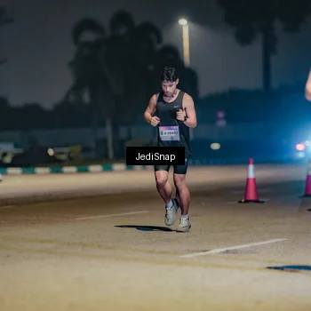 Runner Photo 7505192