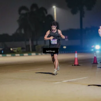 Runner Photo 7505193