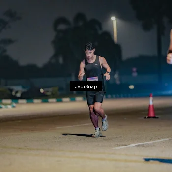 Runner Photo 7505196