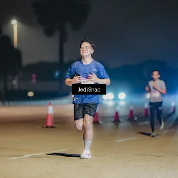 Runner Photo 7505288