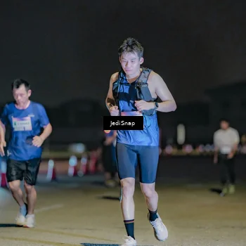 Runner Photo 7505325