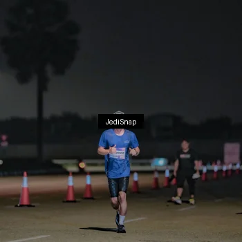 Runner Photo 7505336