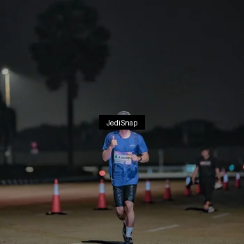 Runner Photo 7505343