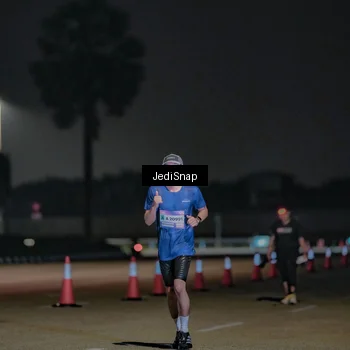 Runner Photo 7505345