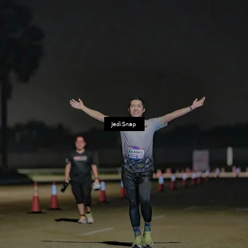 Runner Photo 7505379