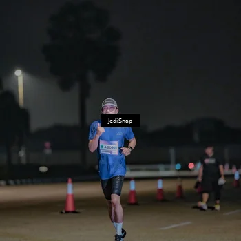 Runner Photo 7505381