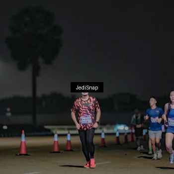 Runner Photo 7505400