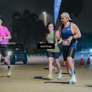Runner Photo 7505473