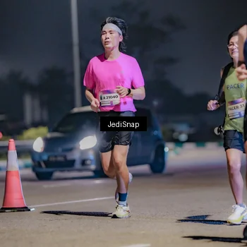 Runner Photo 7505476
