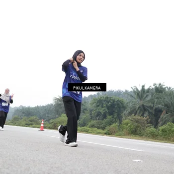 Runner Photo 7505535