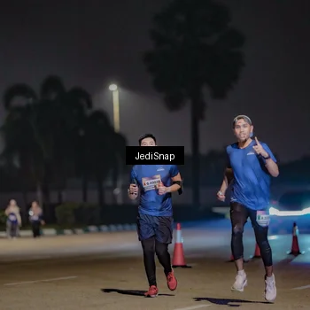 Runner Photo 7505623