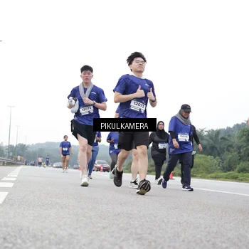 Runner Photo 7505686