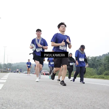 Runner Photo 7505687