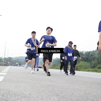Runner Photo 7505691