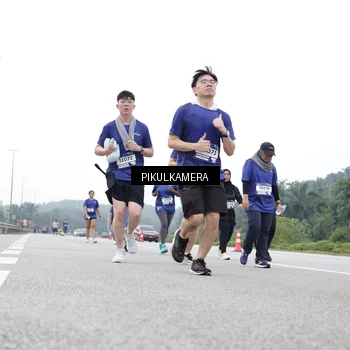 Runner Photo 7505694
