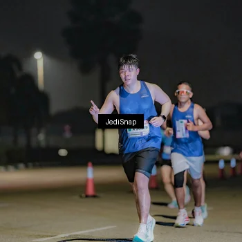 Runner Photo 7505703