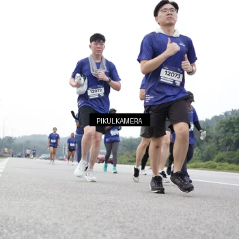 Runner Photo 7505720