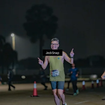 Runner Photo 7505740