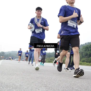 Runner Photo 7505741