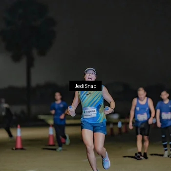 Runner Photo 7505743