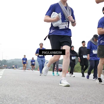 Runner Photo 7505745