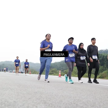 Runner Photo 7505750