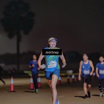 Runner Photo 7505751