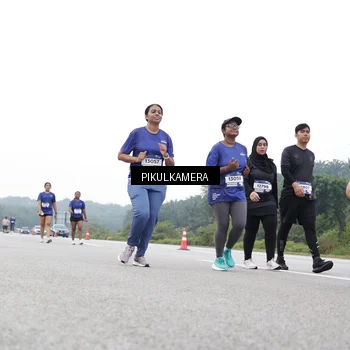 Runner Photo 7505753