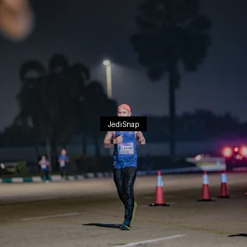 Runner Photo 7505801