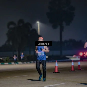 Runner Photo 7505803