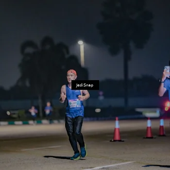 Runner Photo 7505813