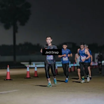 Runner Photo 7505839