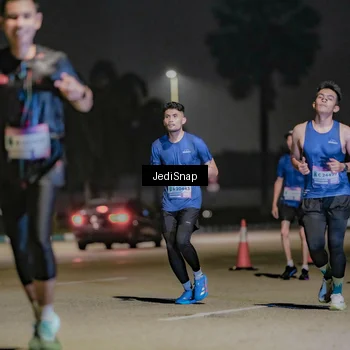 Runner Photo 7505864