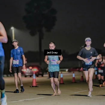 Runner Photo 7505869
