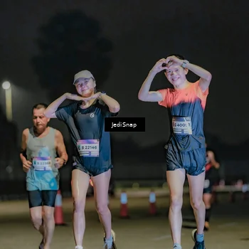 Runner Photo 7505876