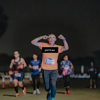 Runner Photo 7505884