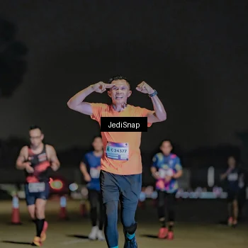 Runner Photo 7505887