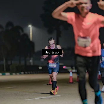 Runner Photo 7505900