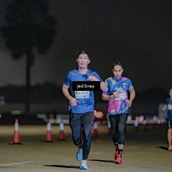 Runner Photo 7505913