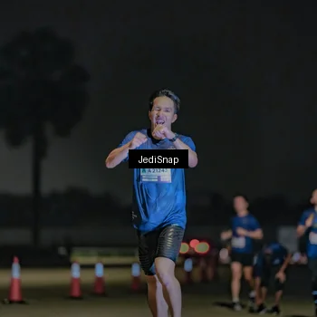 Runner Photo 7505937
