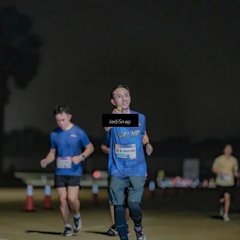 Runner Photo 7505942