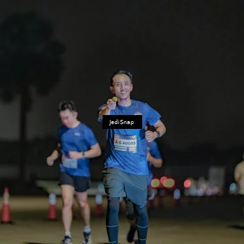 Runner Photo 7505944
