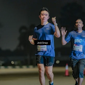 Runner Photo 7505951